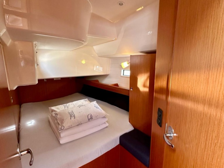 Sailboat rental in Sukošan - Bavaria Cruiser 46