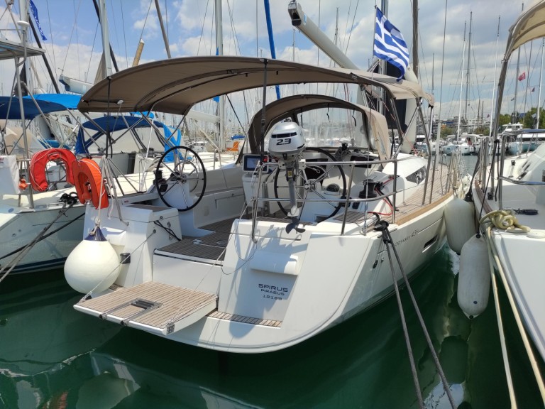 Sailboat for rent Alimos at the best price