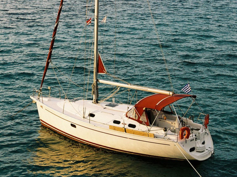 Sailboat for rent Alimos at the best price