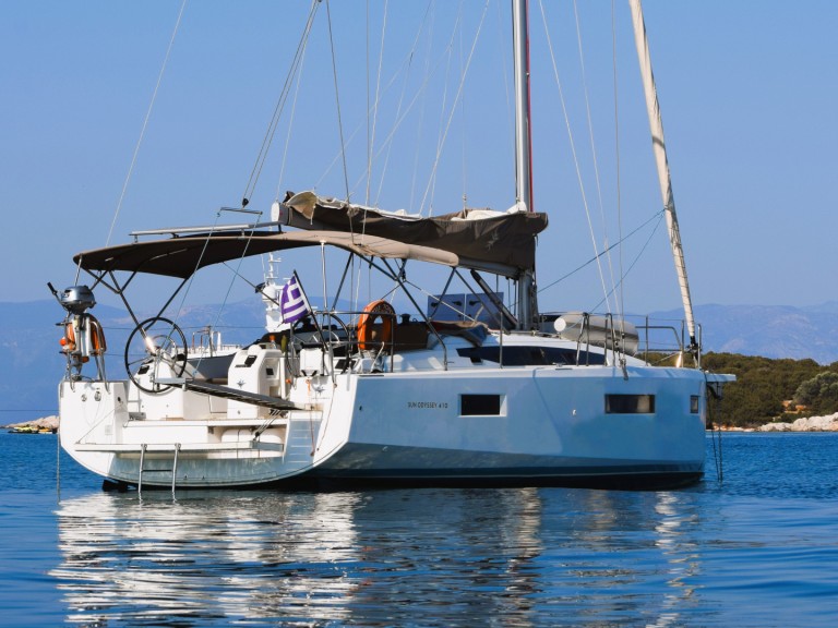 Yacht charter Alimos cheap Sun Odyssey 410