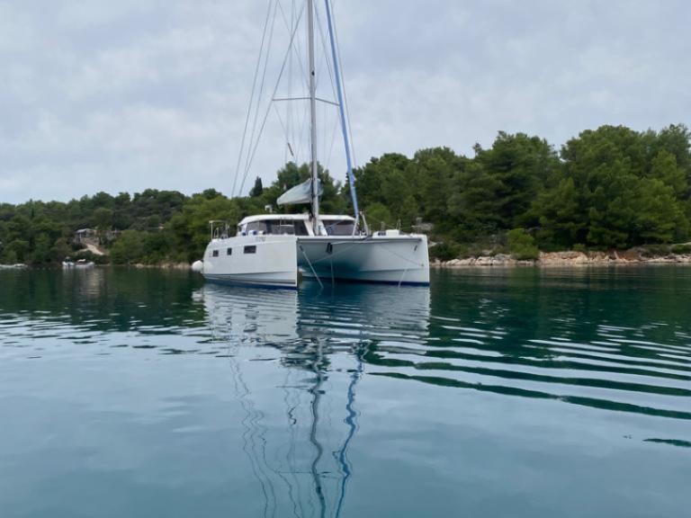 Bareboat Rental Catamaran Nautitech with a boat licence