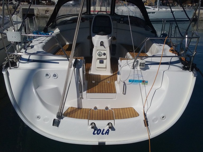 Sailboat rental in Primošten - Bavaria Bavaria 39 Cruiser