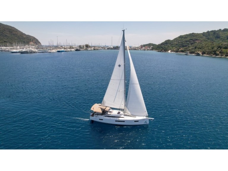 Rent a Jeanneau Sun Odyssey 410 Marmaris