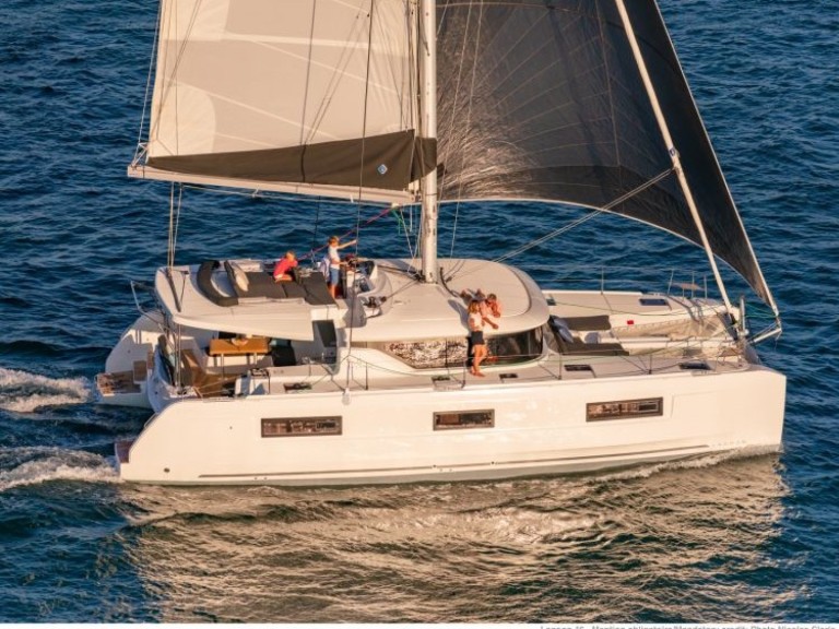 Bareboat Rental Catamaran Lagoon with a boat licence