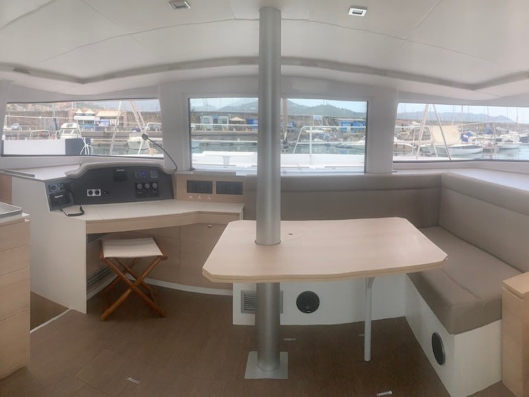 Yacht charter Salerno cheap Bali 4.5 Fly