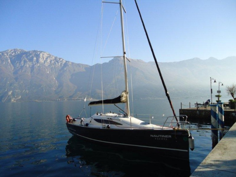 Sailboat rental in Malcesine - Nautiner Nautiner 30S Race