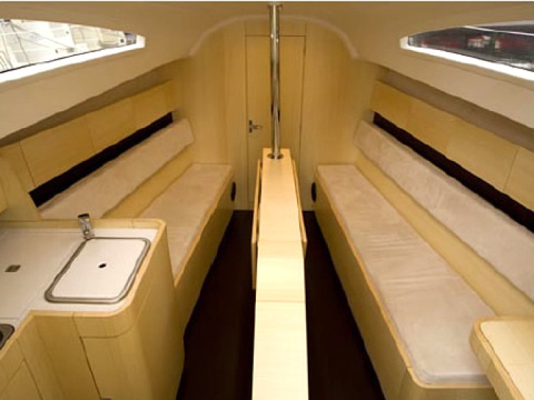 Boat rental Nautiner Nautiner 30S Race in Malcesine on Samboat