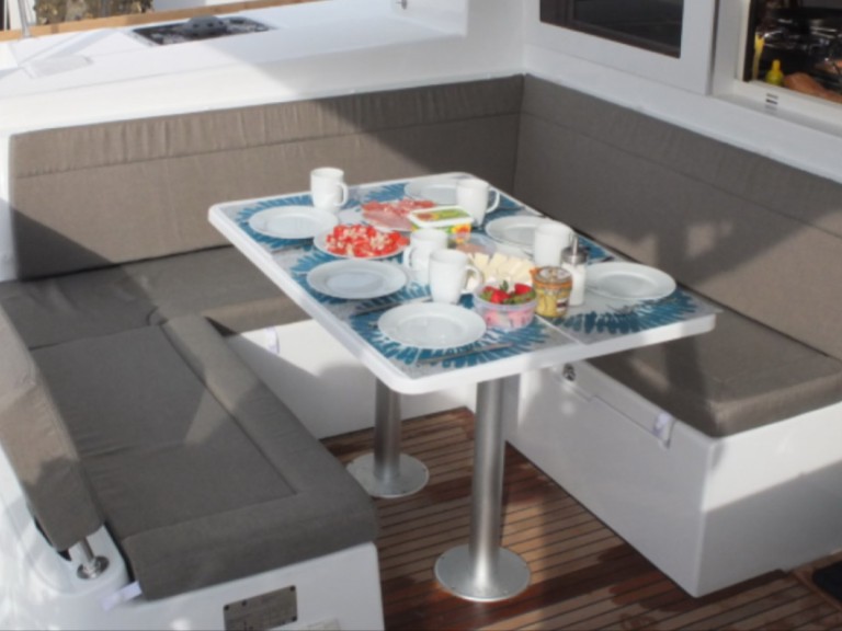 Catamaran rental in Préveza - Lagoon Lagoon 39