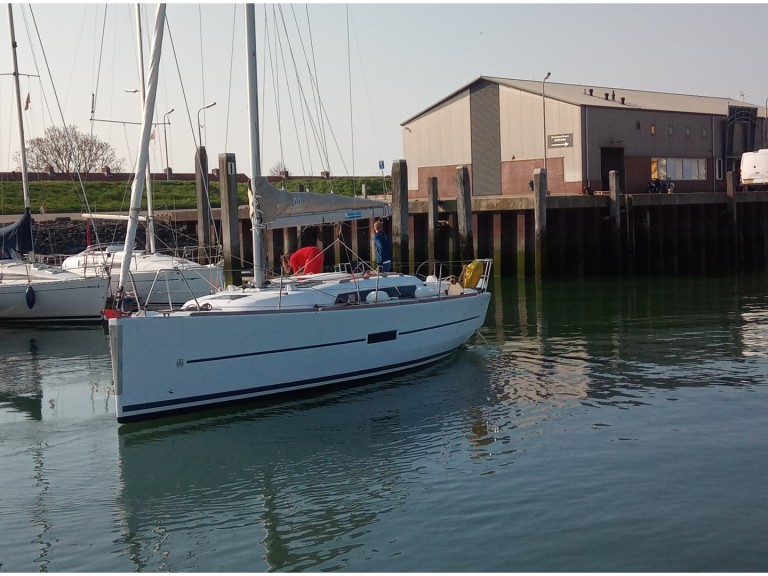 Rent a Dufour Dufour 310 Grand Large Yerseke