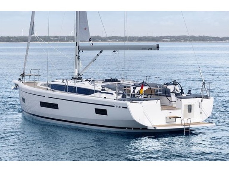 Bavaria Bavaria C46 in Novi Vinodolski on SamBoat