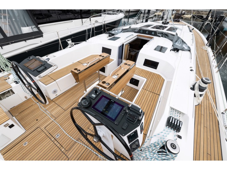 Rent a Bavaria Bavaria C46 Novi Vinodolski