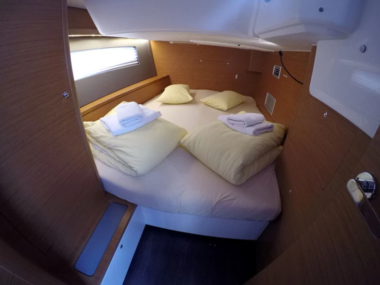 Sailboat rental with or without captain Dufour Šibenik