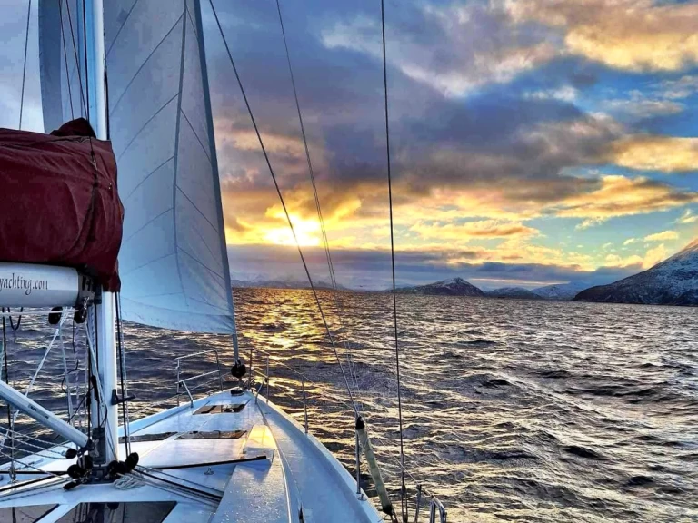 Rent a Hanse Hanse 458 Eidkjosen