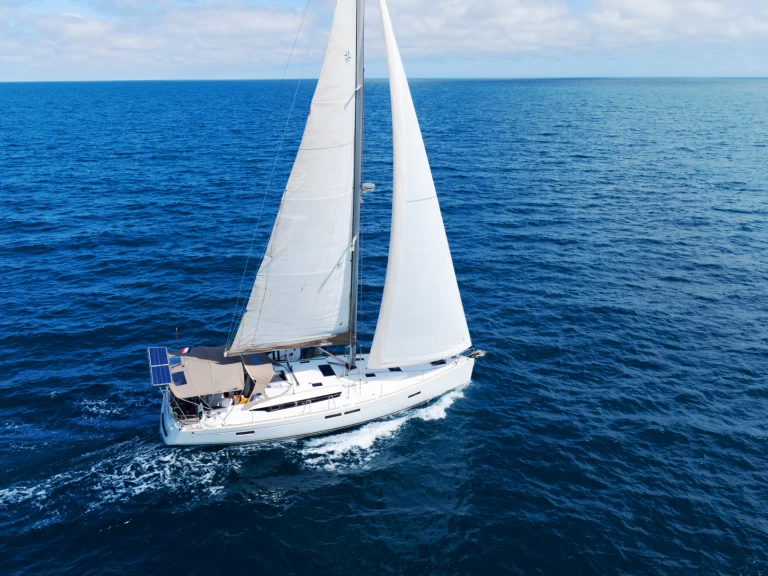 Sailboat rental with or without captain Jeanneau Beaulieu-sur-Mer