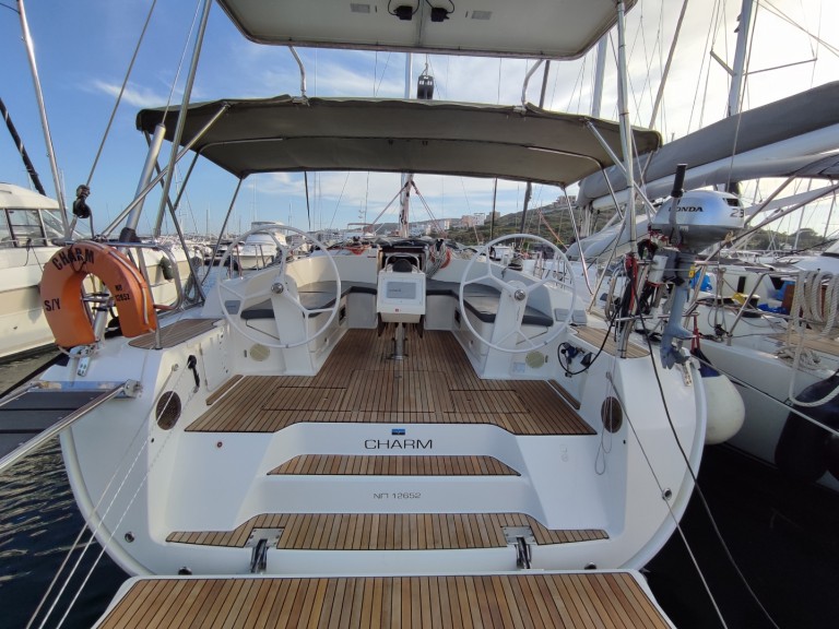 Boat rental Bavaria Cruiser 46 in Lávrio on Samboat