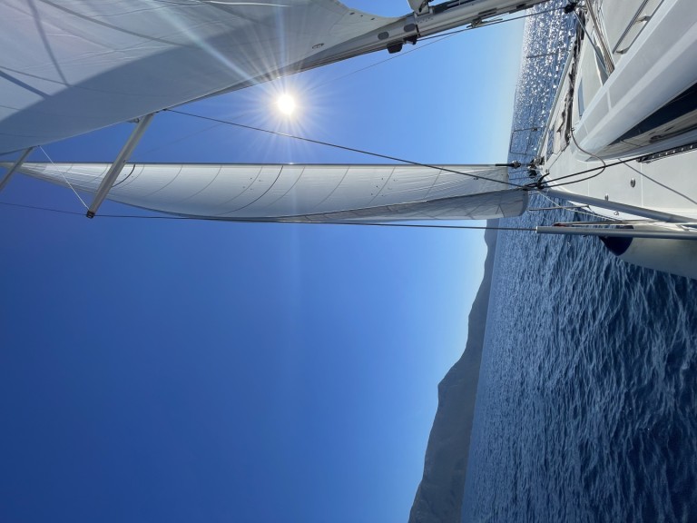 Sailboat rental with or without captain Jeanneau Lávrio