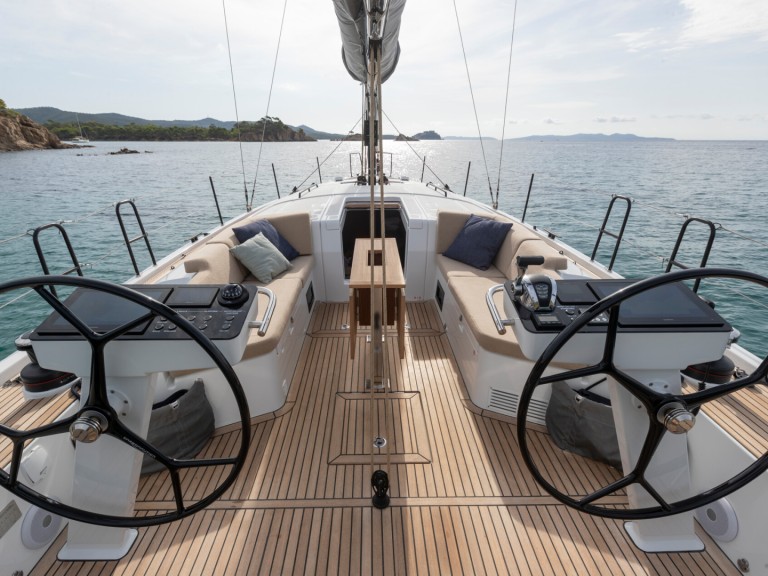 Bénéteau First 44 in Lávrio on SamBoat