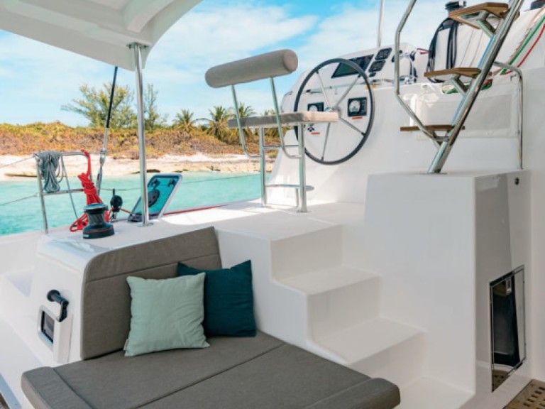 Rent a Lagoon Lagoon 42 Vlychada