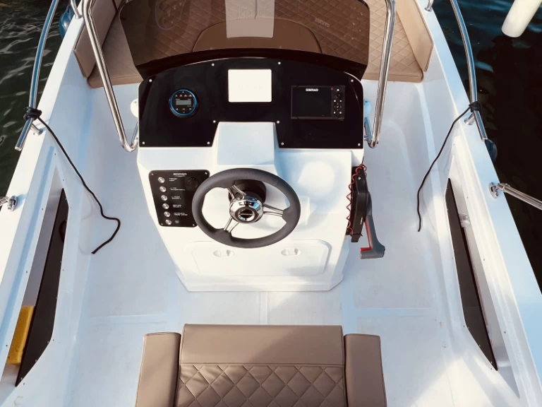 Motorboat rental in Rovinj - Barqa Barqa Q20