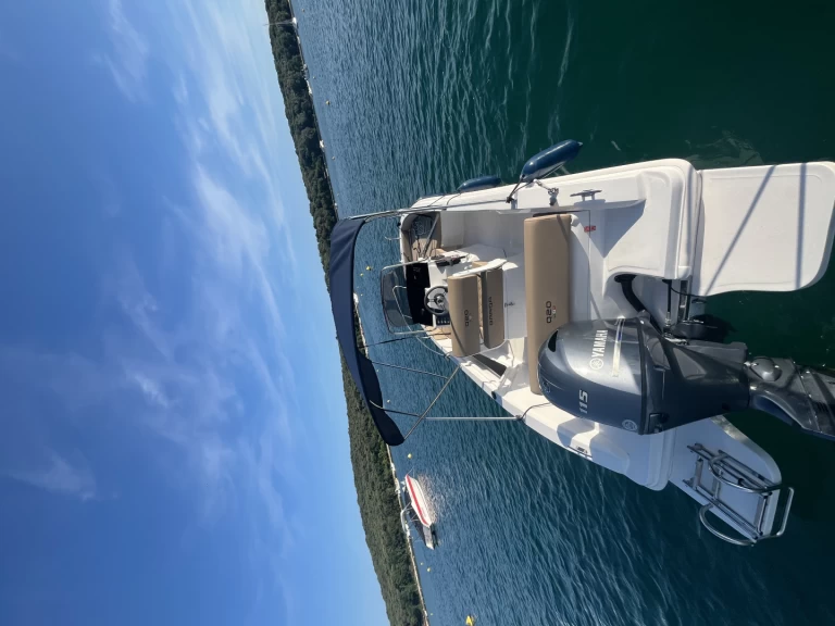 Motorboat for rent Rovinj at the best price