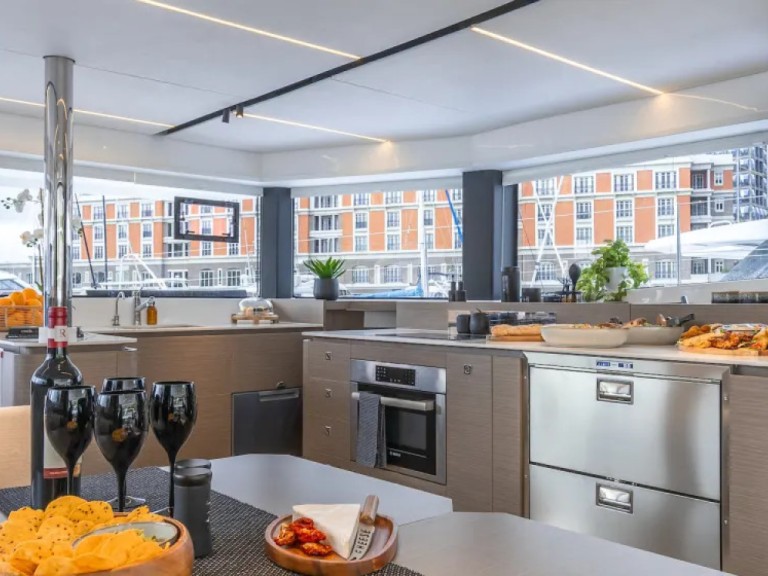 Yacht charter Saint George cheap Moorings 4600