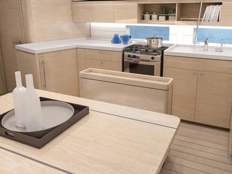 Sailboat rental with or without captain Bénéteau Antigua