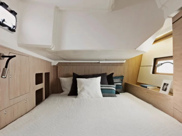 Bareboat Rental Sailboat Bénéteau with a boat licence