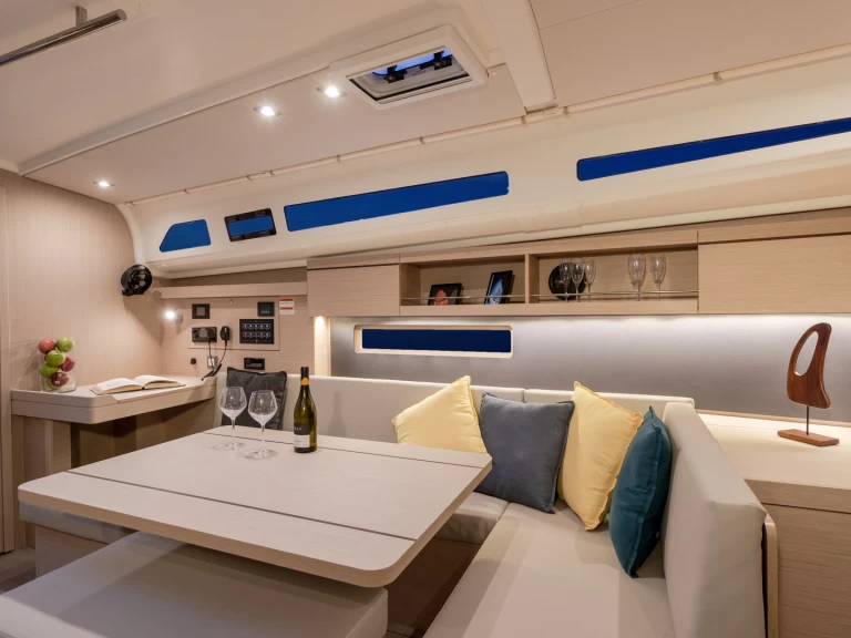 Sailboat for rent Road Town at the best price