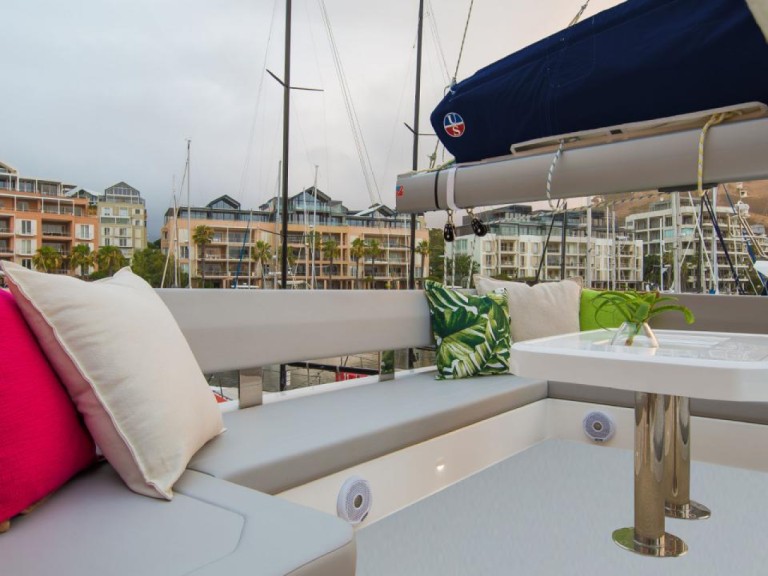 Boat rental Leopard Leopard 45 in Road Town on Samboat