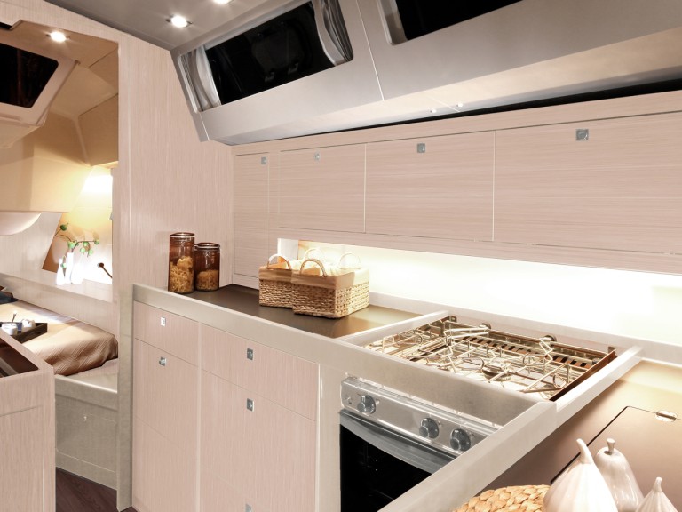 Sailboat for rent Furnari at the best price