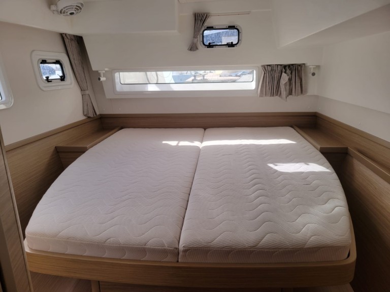 Catamaran for rent Le Marin at the best price