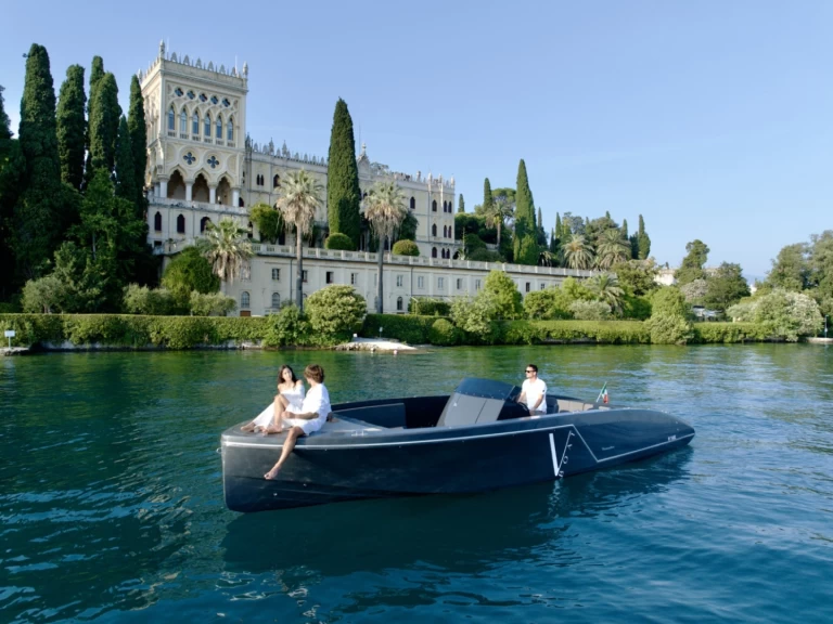 Frauscher 1017 LIDO charter bareboat or captained in  Navene