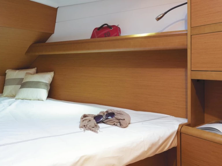 Bareboat Rental Sailboat Jeanneau with a boat licence