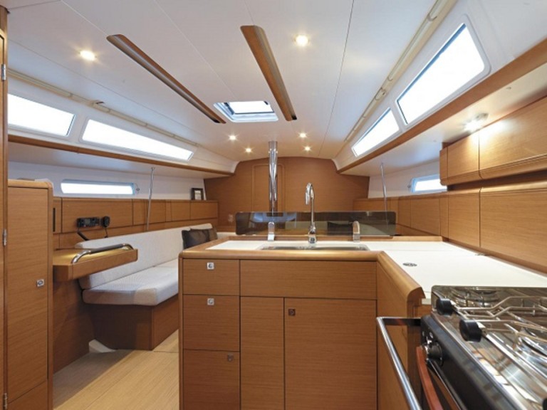 Jeanneau Sun Odyssey 389 charter bareboat or captained in  Lefkáda