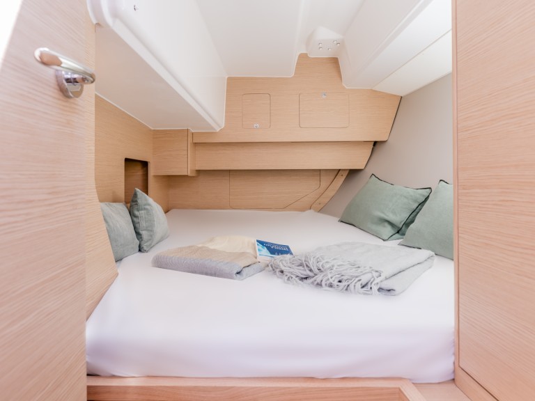 Sailboat rental with or without captain Dufour Lefkáda