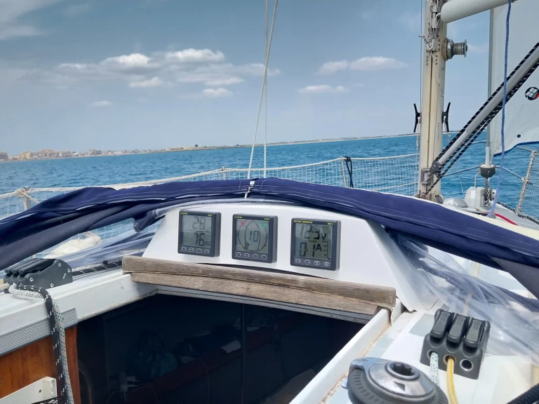 Conati 31 in Gruissan on SamBoat