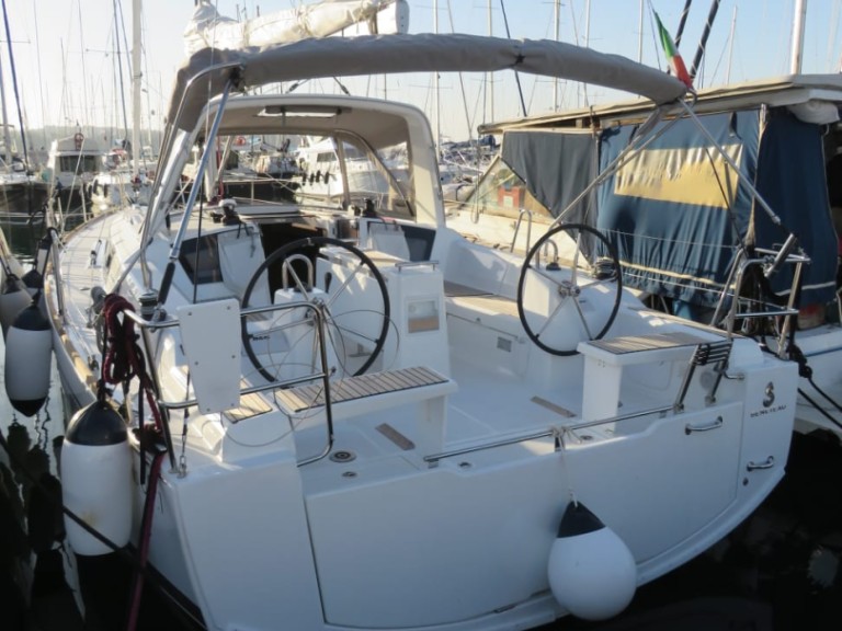 Bénéteau Oceanis 38 charter bareboat or captained in  Procida