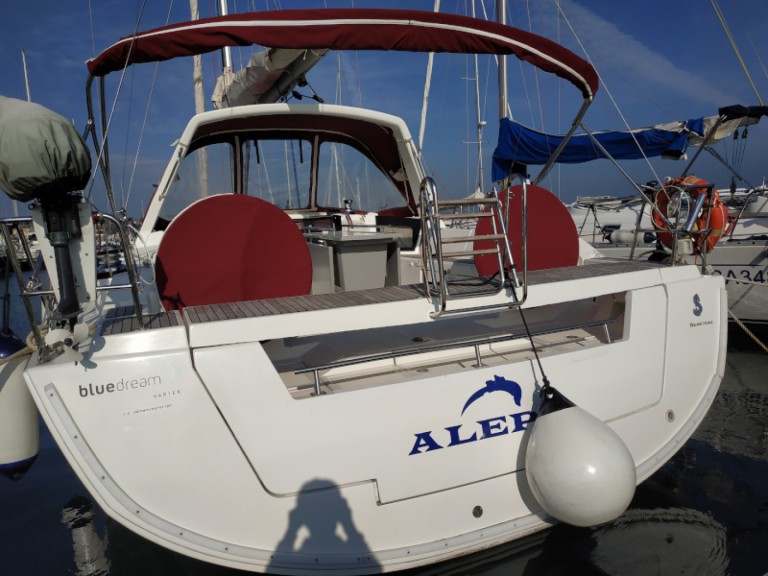 Bénéteau Oceanis 45 in Procida on SamBoat