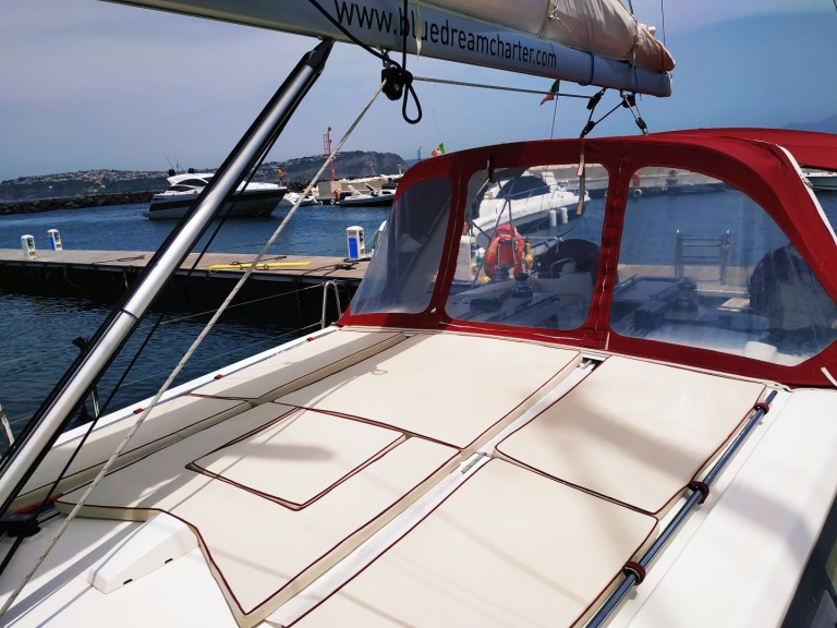 Rent a Bénéteau Oceanis 45 Procida
