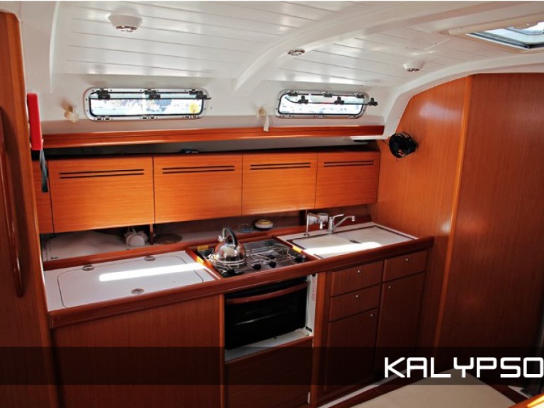 Bénéteau Cyclades 43.4 in Gümbet on SamBoat