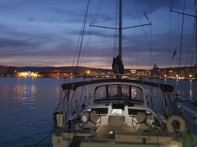Bareboat Rental Sailboat Bénéteau with a boat licence