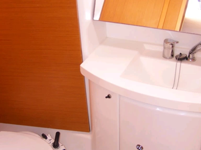 Sailboat rental in Volos - Jeanneau Sun Odyssey 42 DS