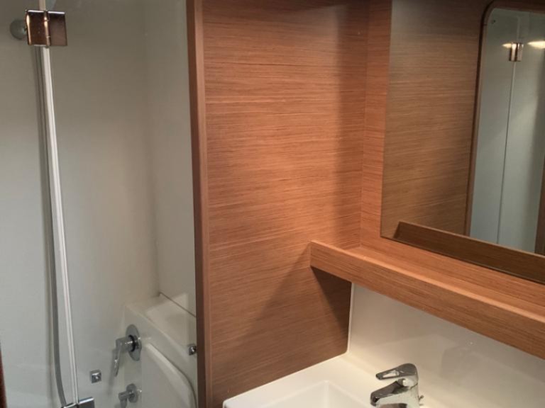 Yacht charter Lefkáda cheap Lagoon 42