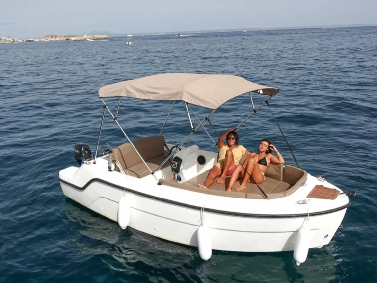 Bareboat Rental Motorboat AQUA with a boat licence