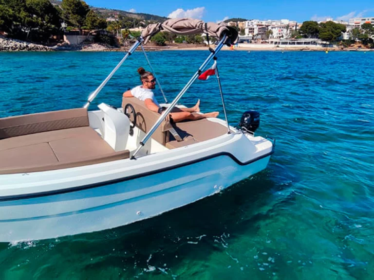 AQUA 515 in Palma de Mallorca on SamBoat