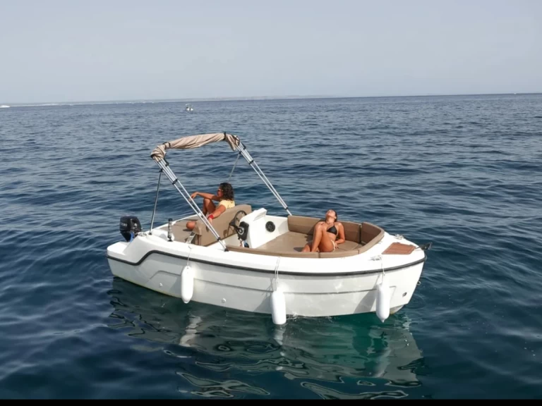 Yacht charter Palma de Mallorca cheap 515