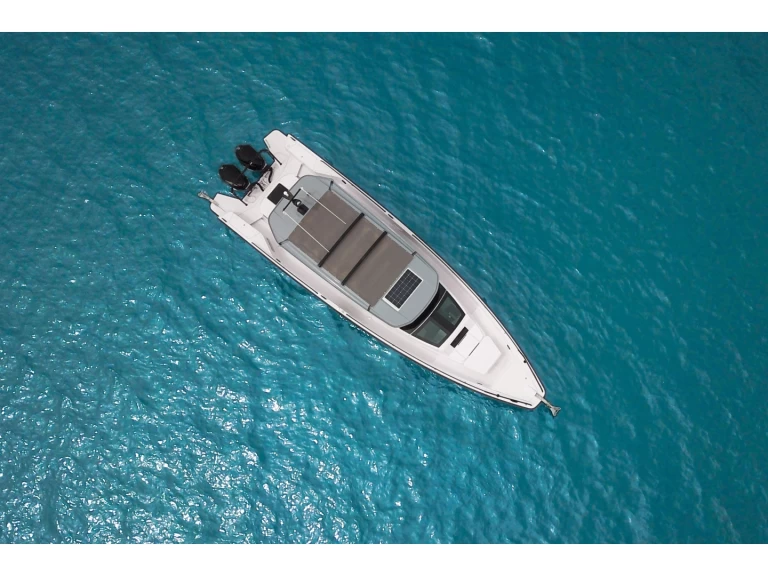 Bareboat Rental Motorboat Axopar with a boat licence