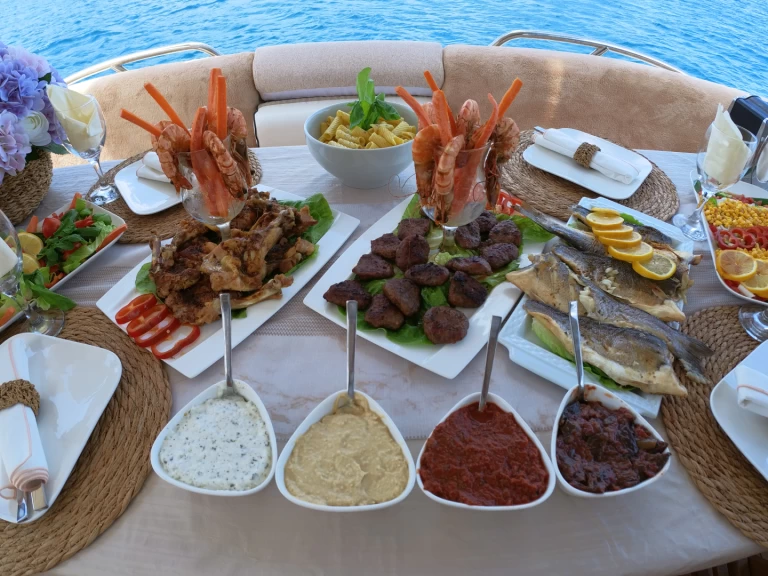 Yacht charter Kemer cheap Sunseeker Manhattan 56