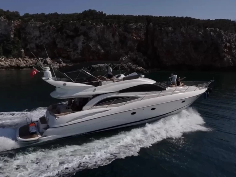 Boat rental Sunseeker Sunseeker Manhattan 56 in Kemer on Samboat