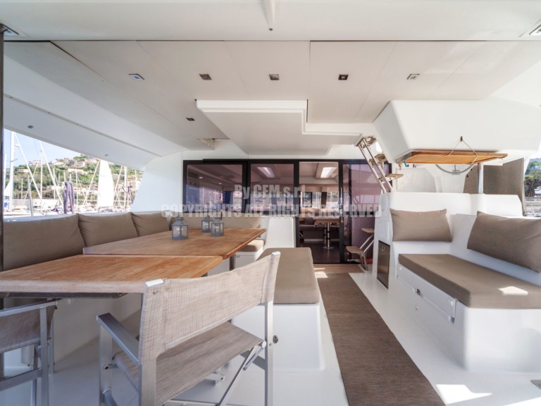 Boat rental Fountaine Pajot Saba 50 in Capo d'Orlando on Samboat